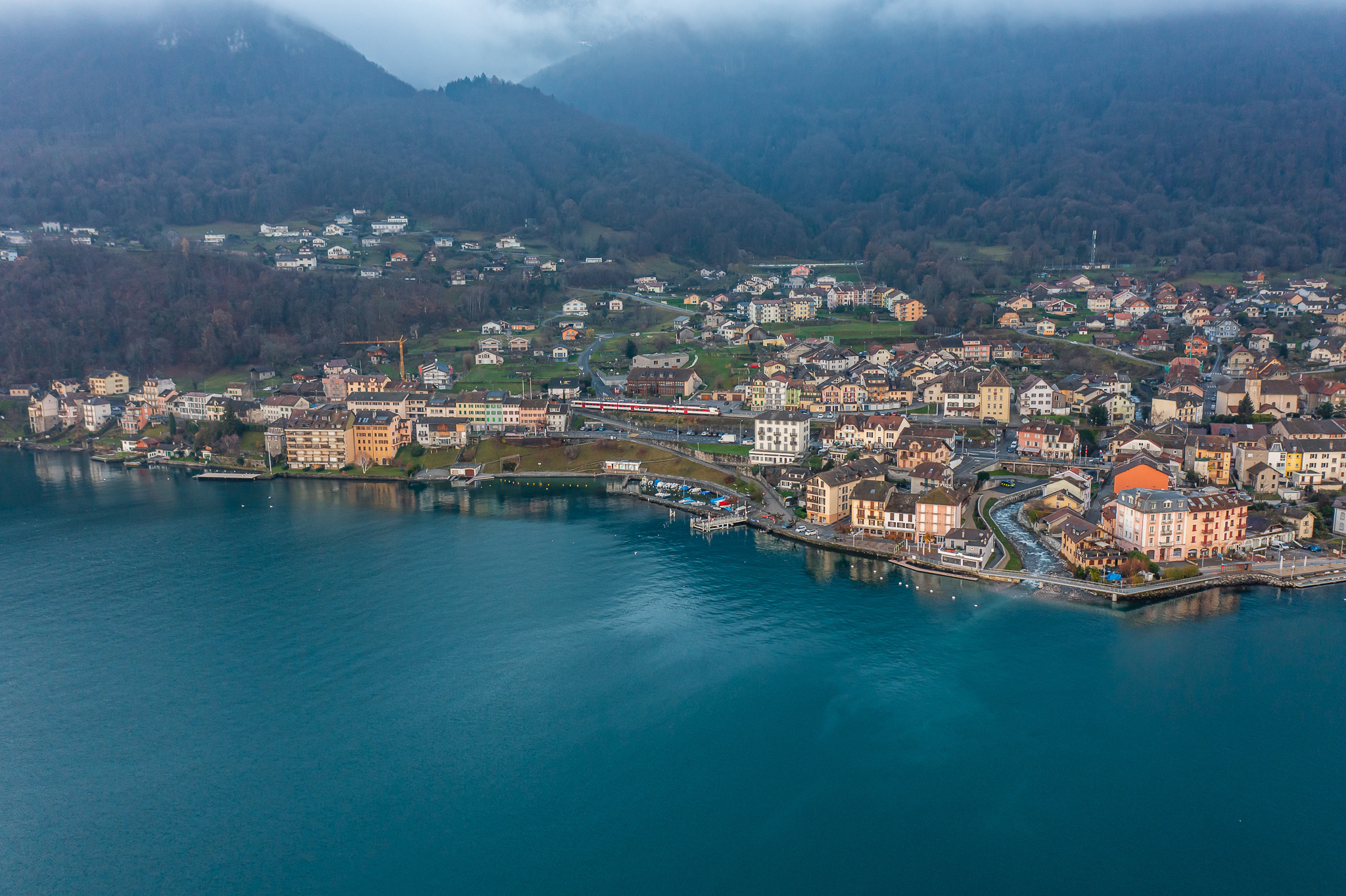 Port-Valais : une table ronde pour fluidifier le trafic entre la France et la Suisse
